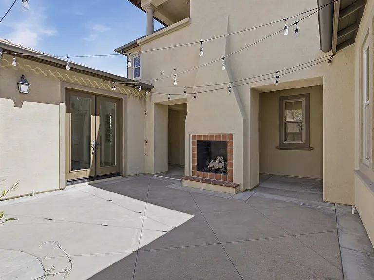40 Paseo Lerida — Photo 46