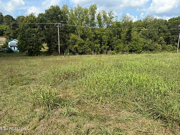4th image of 21340 Martel Rd