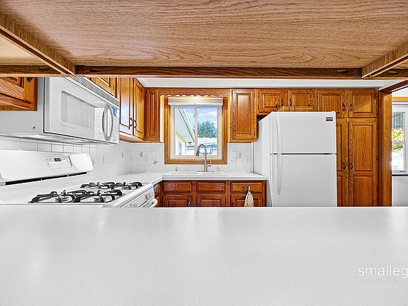 5th image of 5844 Leisure South Dr SE