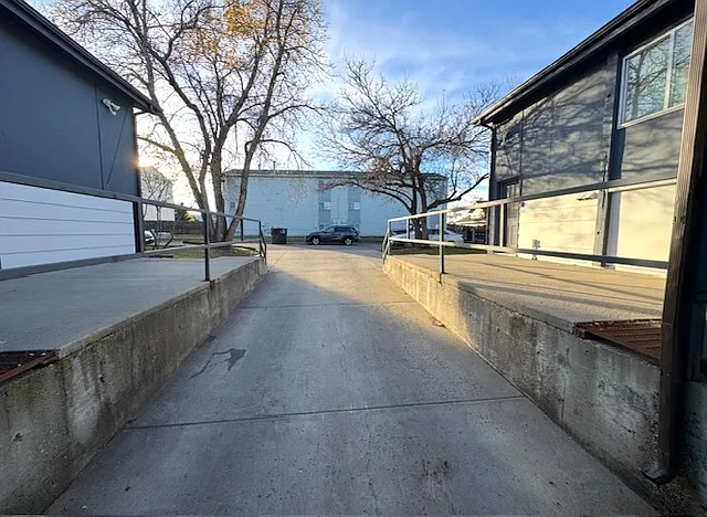 1610 Lloyd St — Photo 12