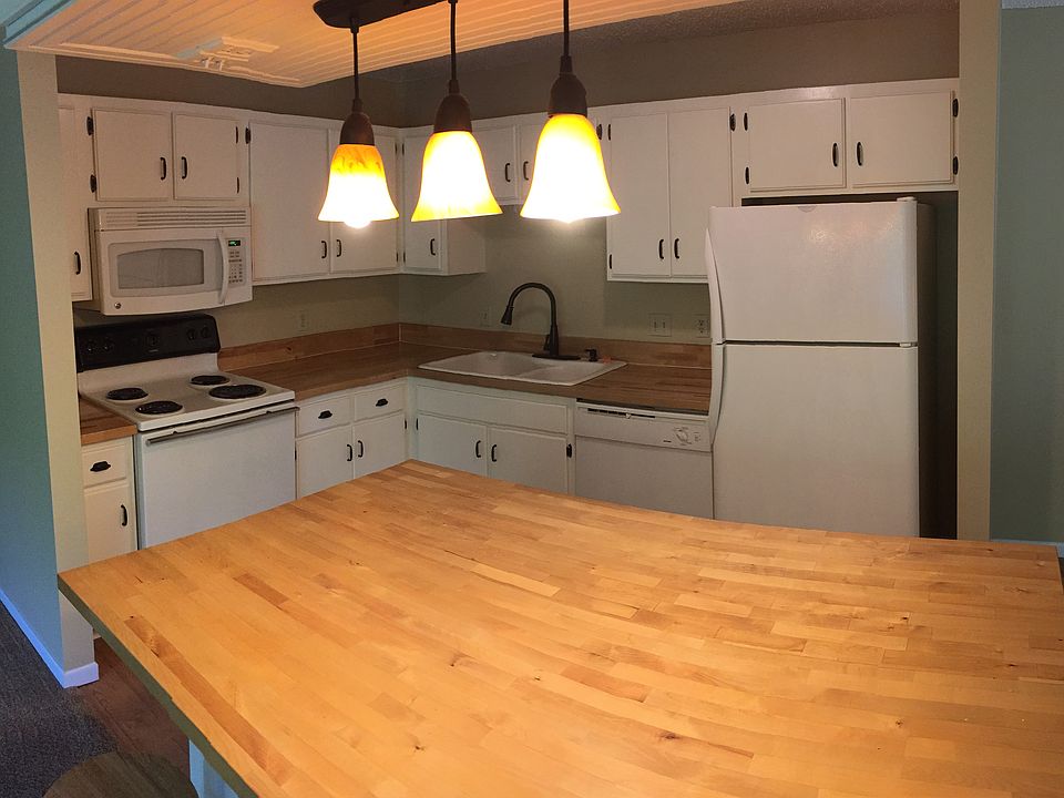 1st image of 2476 Cobble Hill Alcove