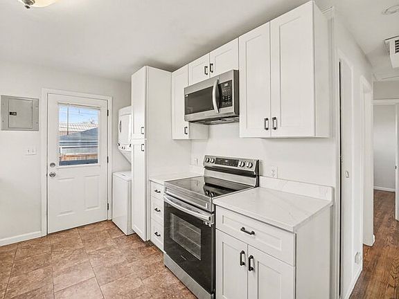 5th image of 100 S Kendall St