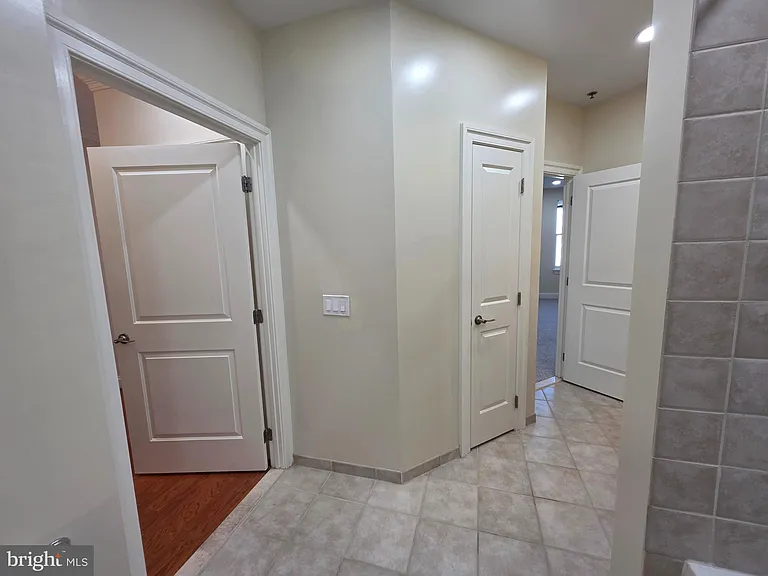 38 Maryland Ave #Penthouse 608 — Photo 23