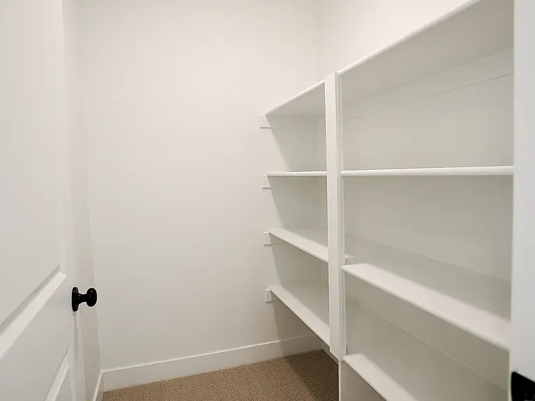 539 N 300 W #0 — Photo 6