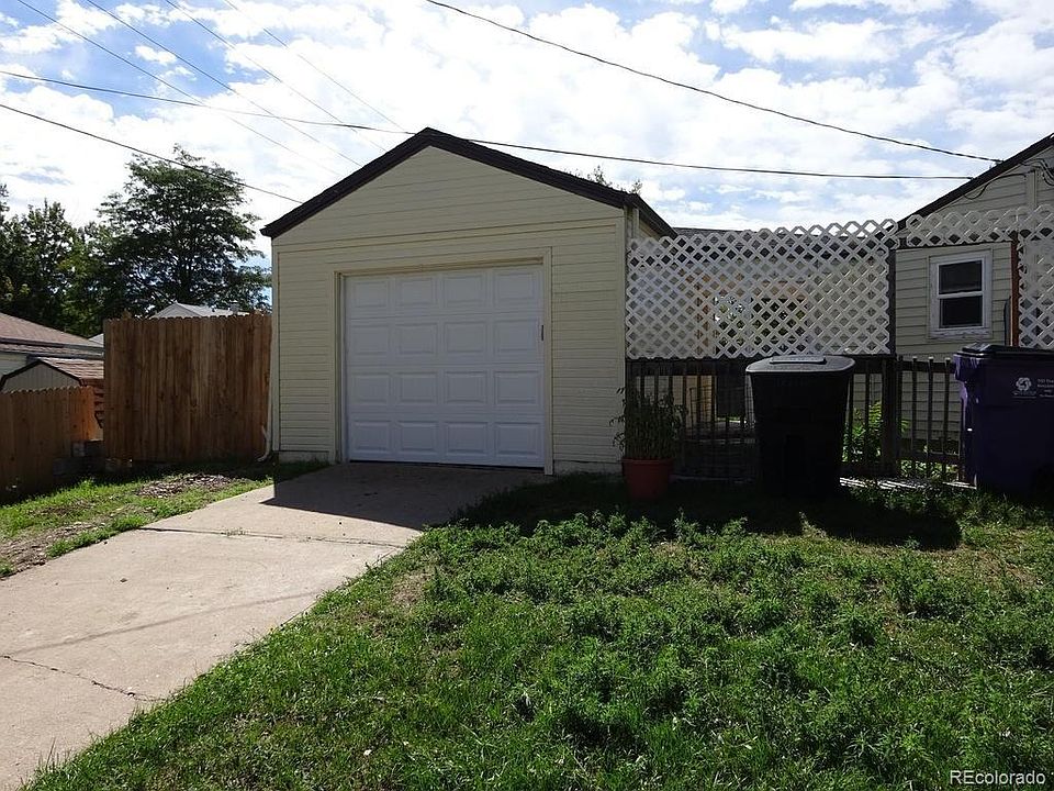 2nd image of 2702 S Hooker St