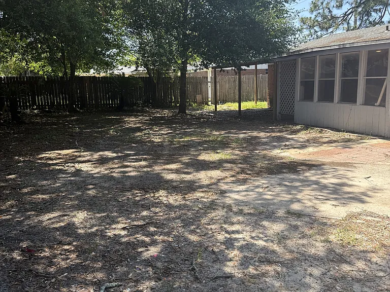 700 Mayflower Ave — Photo 14