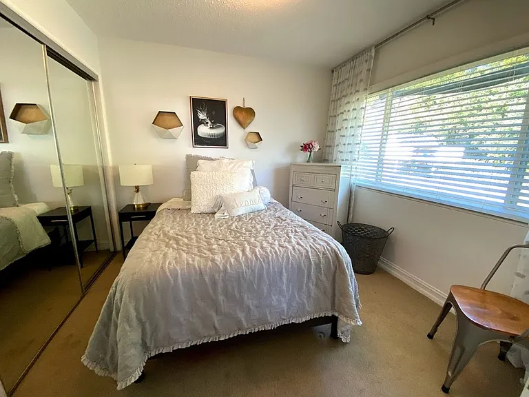 5921 McDonie Ave — Photo 10