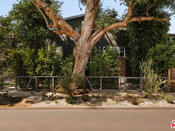 5th image of 633 Santa Clara Ave
