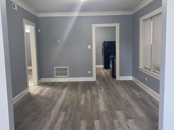 3rd image of 8145 S Paulina St #1M