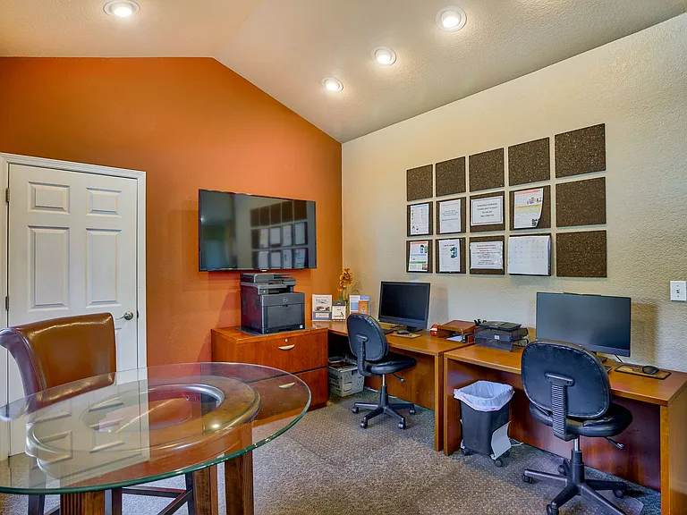 Shadow Creek Apartments — Photo 20