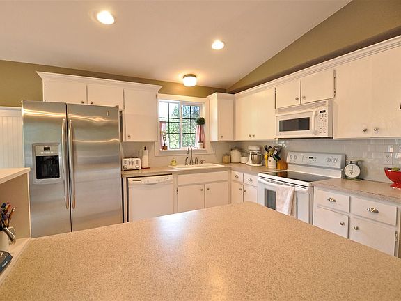5th image of 4207 E Sumac Dr