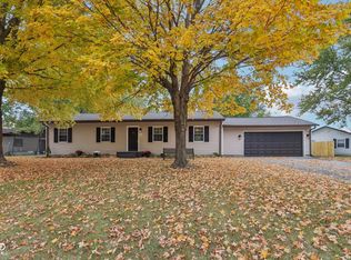 327 Fox Cir, Noblesville, IN 46060