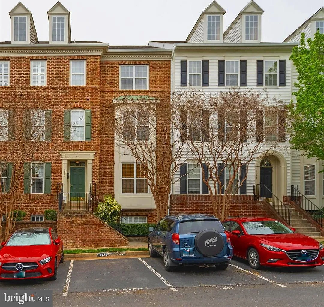 2 bed, 2.5 bath, 1436 sqft, $2,950 — Photo 1