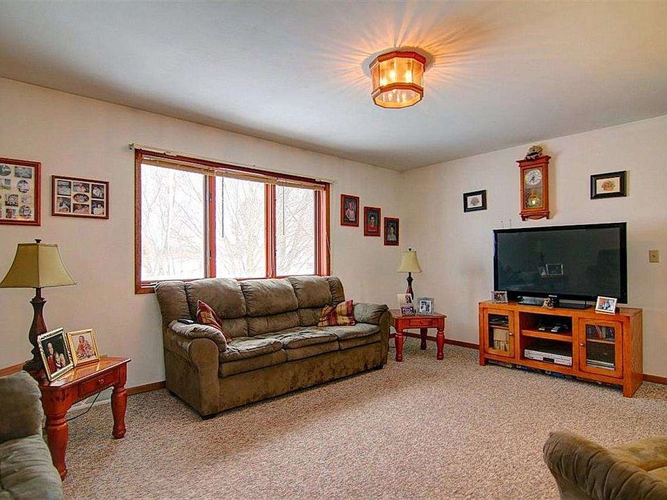 4630 Maple St, Morrisonville, WI 53571 Zillow