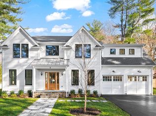 8 Oakdale Ave, Wellesley, MA 02482