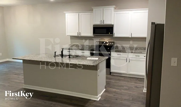 120 Ella Dr — Photo 4