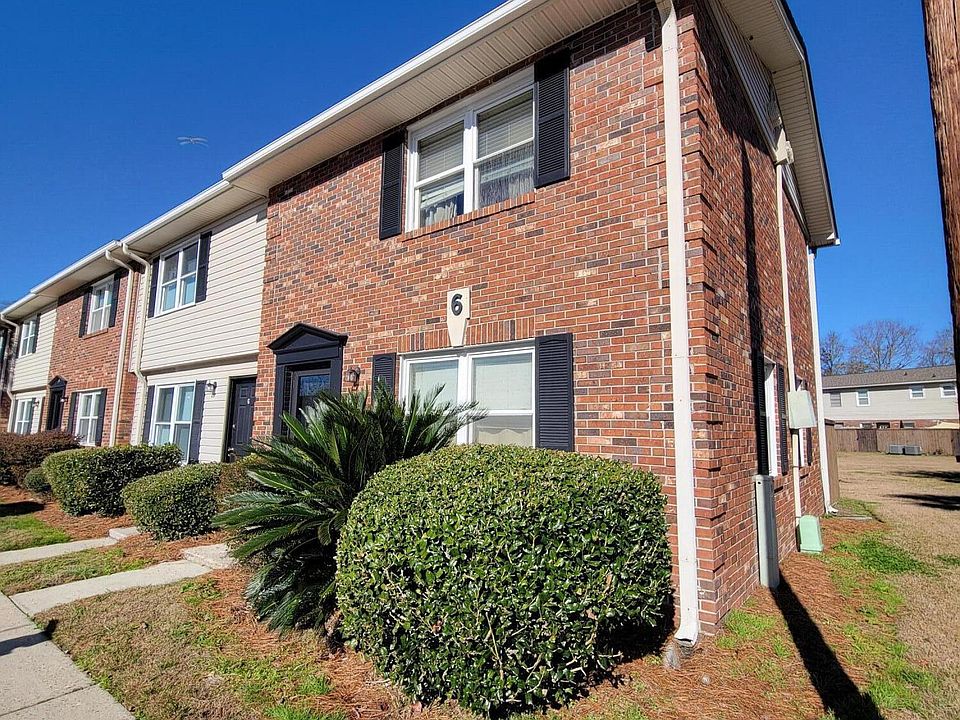 1st image of 415 Parkdale Dr APT 6H