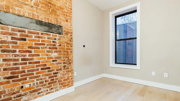 Rented by Nooklyn NYC LLC | media 26