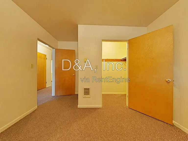 845 NW 10th St — Photo 7