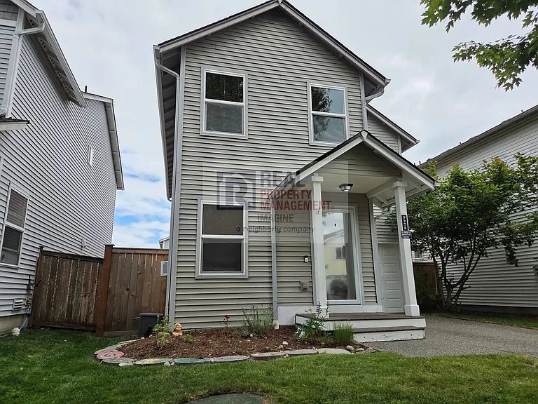 9978 Dragt St SE — Photo 3