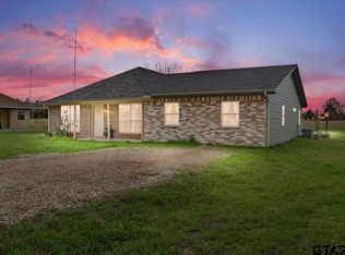 93 County Road 33915, Powderly, TX 75473