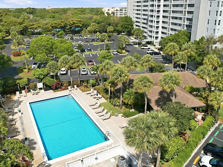4015 W Palm Aire Dr #1001 — Photo 41