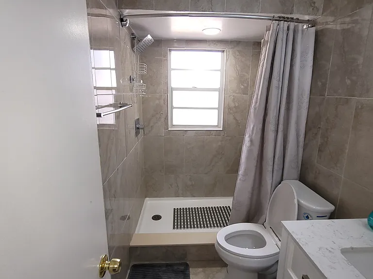 1670 Tiffin Ave — Photo 22