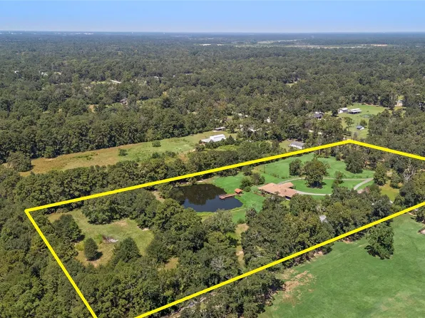 14818 Walker Rd, Conroe, TX 77302