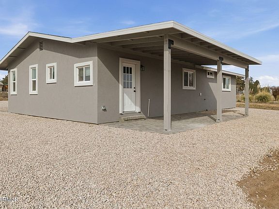 3rd image of 2477 N Reed Rd