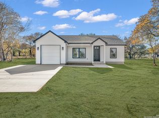 816 County Road 6723, Natalia, TX 78059