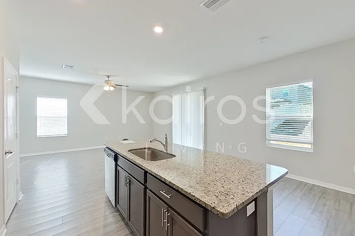 30161 Fedora Cir — Photo 11