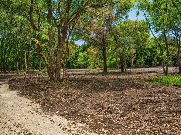 Greenbriar Rd, Madisonville, TX 77864