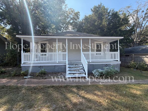 140 Grady Smith St