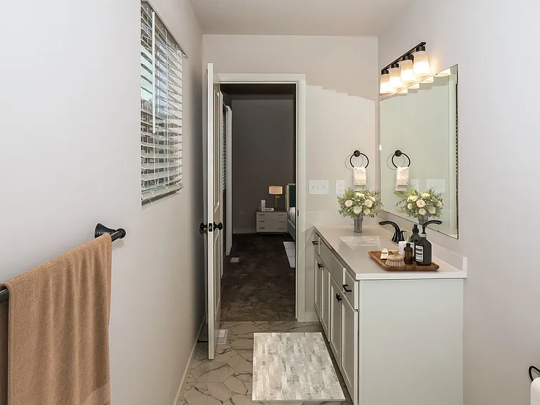 8220 Crestbrook Ct — Photo 14
