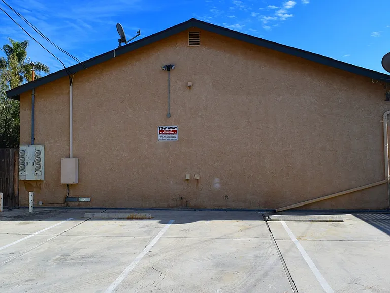3686 Arizona St — Photo 13