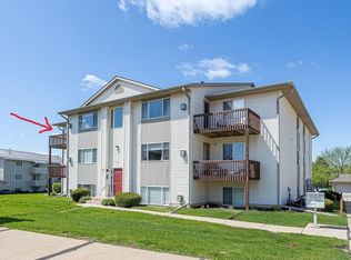 4186 Fairview Dr APT 9, Bettendorf, IA 52722
