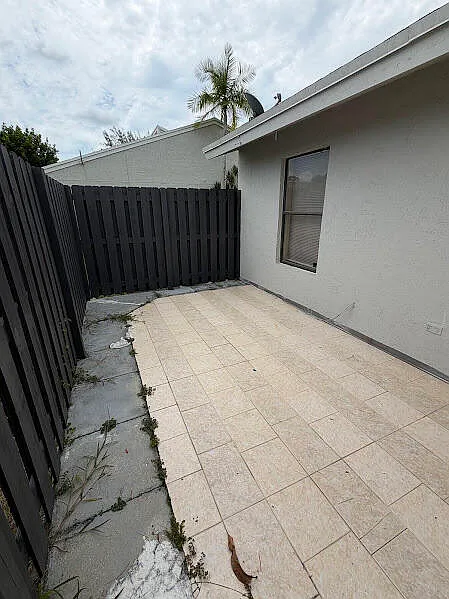 2 bed, 2.0 bath, 1005 sqft, $2,100 — Photo 3