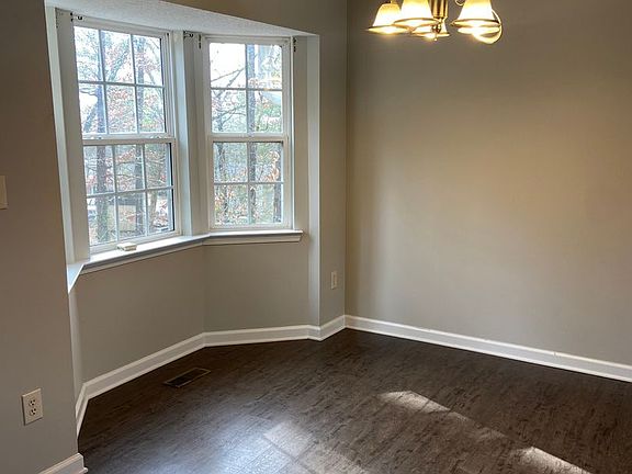 4th image of 1737 Molly Ln