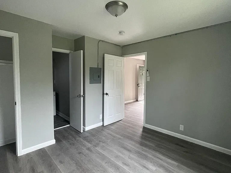 1723 W Mayfield Blvd #6 — Photo 9