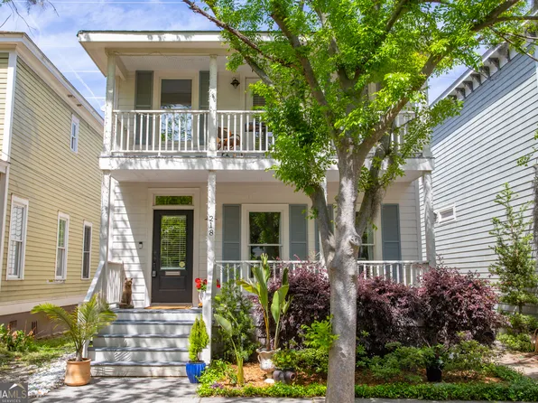 218 E 33rd St, Savannah, GA 31401
