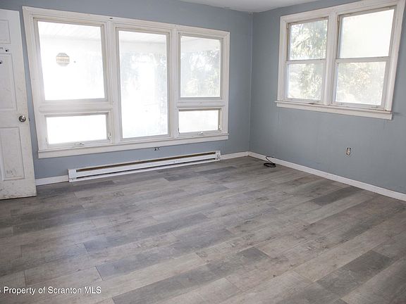 3rd image of 18 Grove St