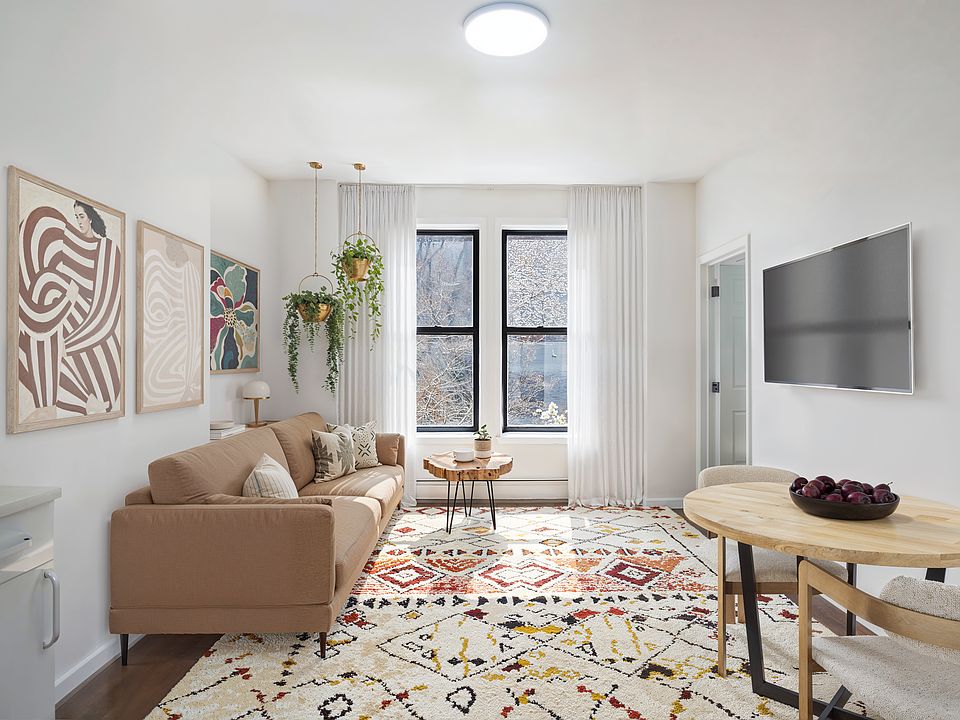 1st image of 1606 8th Ave Floor 3