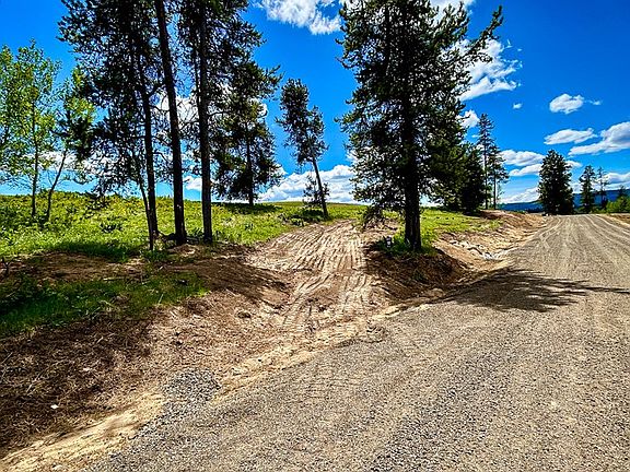 2nd image of 33 Wood Run Trl