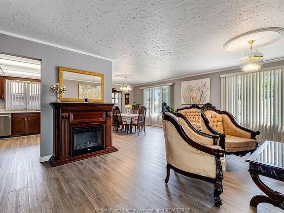 4th image of 37 Elizabeth Cres