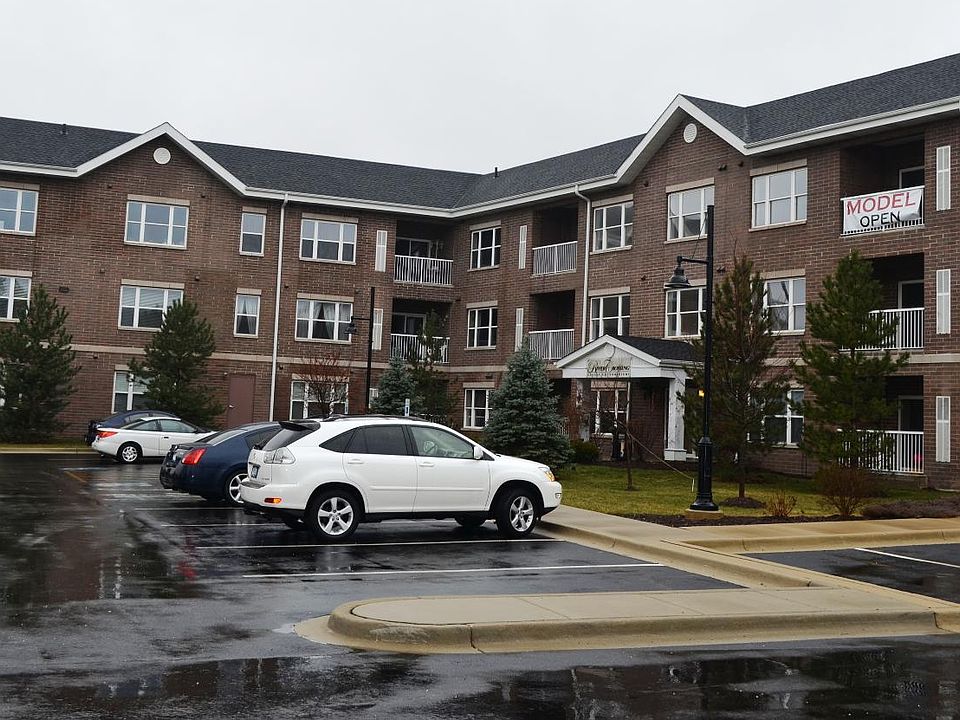 1st image of 10 N Gilbert St #214