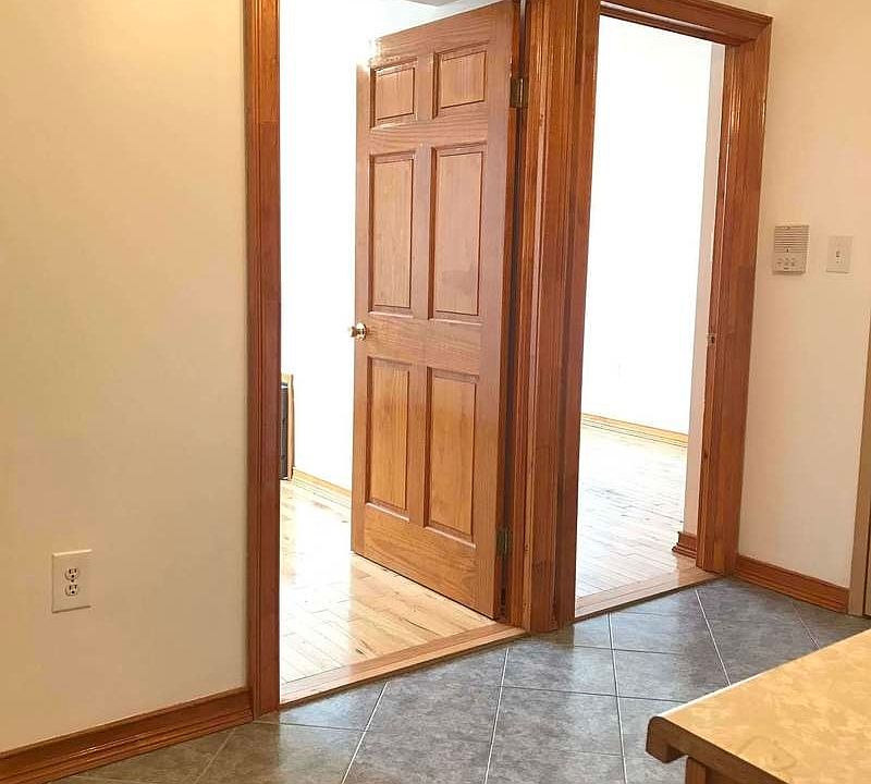 2nd image of 720 Leonard St #K
