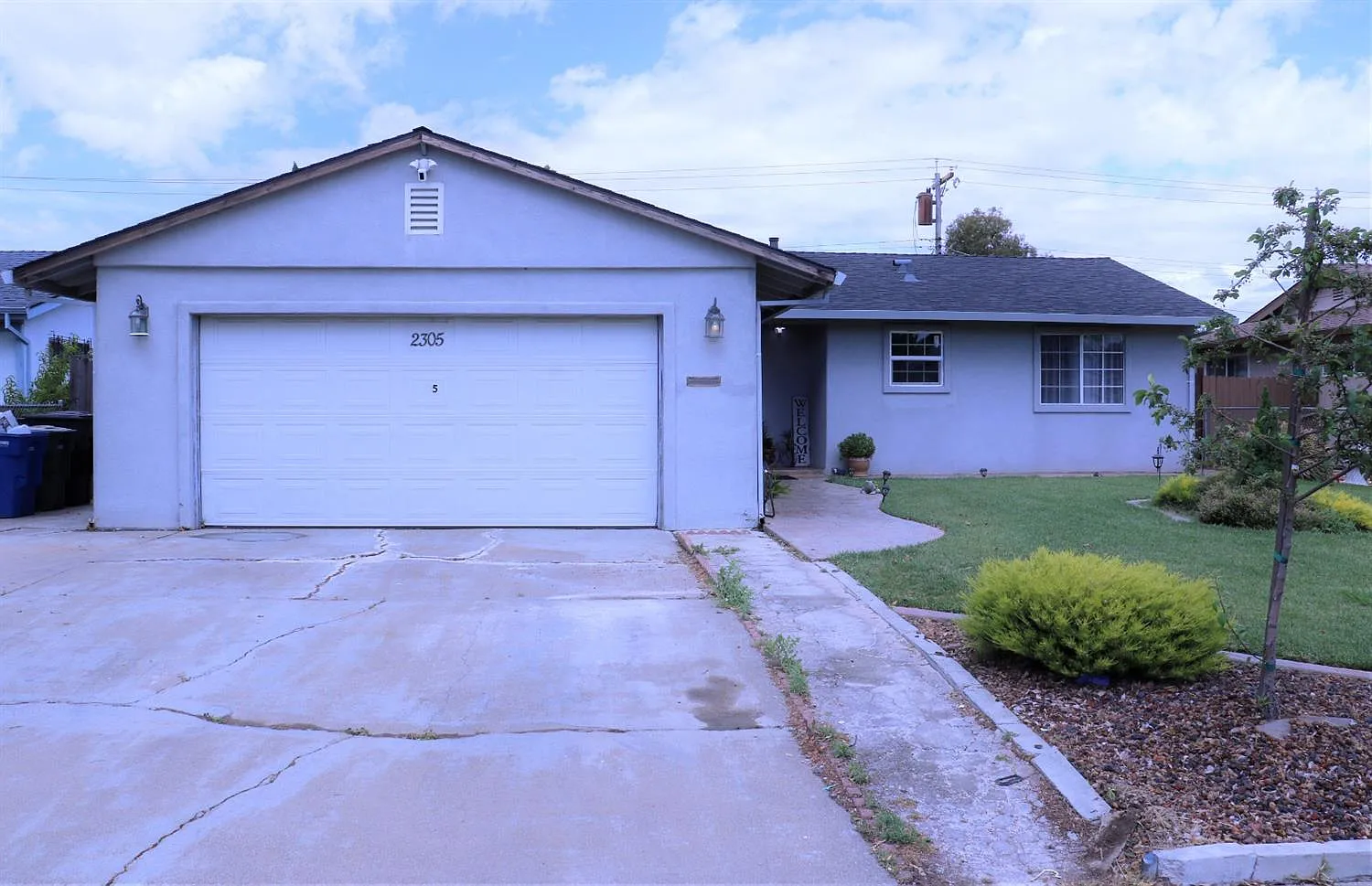 2305 68th Ave photo 1