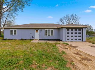 319 Palomino Ln, Ogden, KS 66517