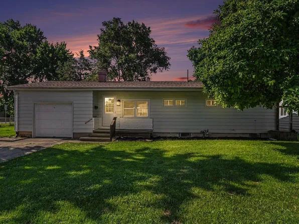 2005 Panama St, Mishawaka, IN 46544