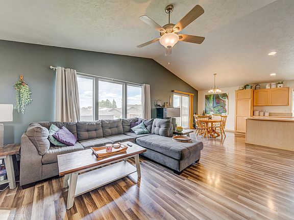 4th image of 10216 W 10th Ave